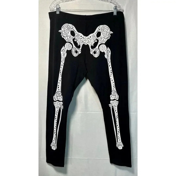 Women City Street Skeleton Yoga Leggings Floral Grunge Goth Sz XL Halloween - Picture 1 of 6